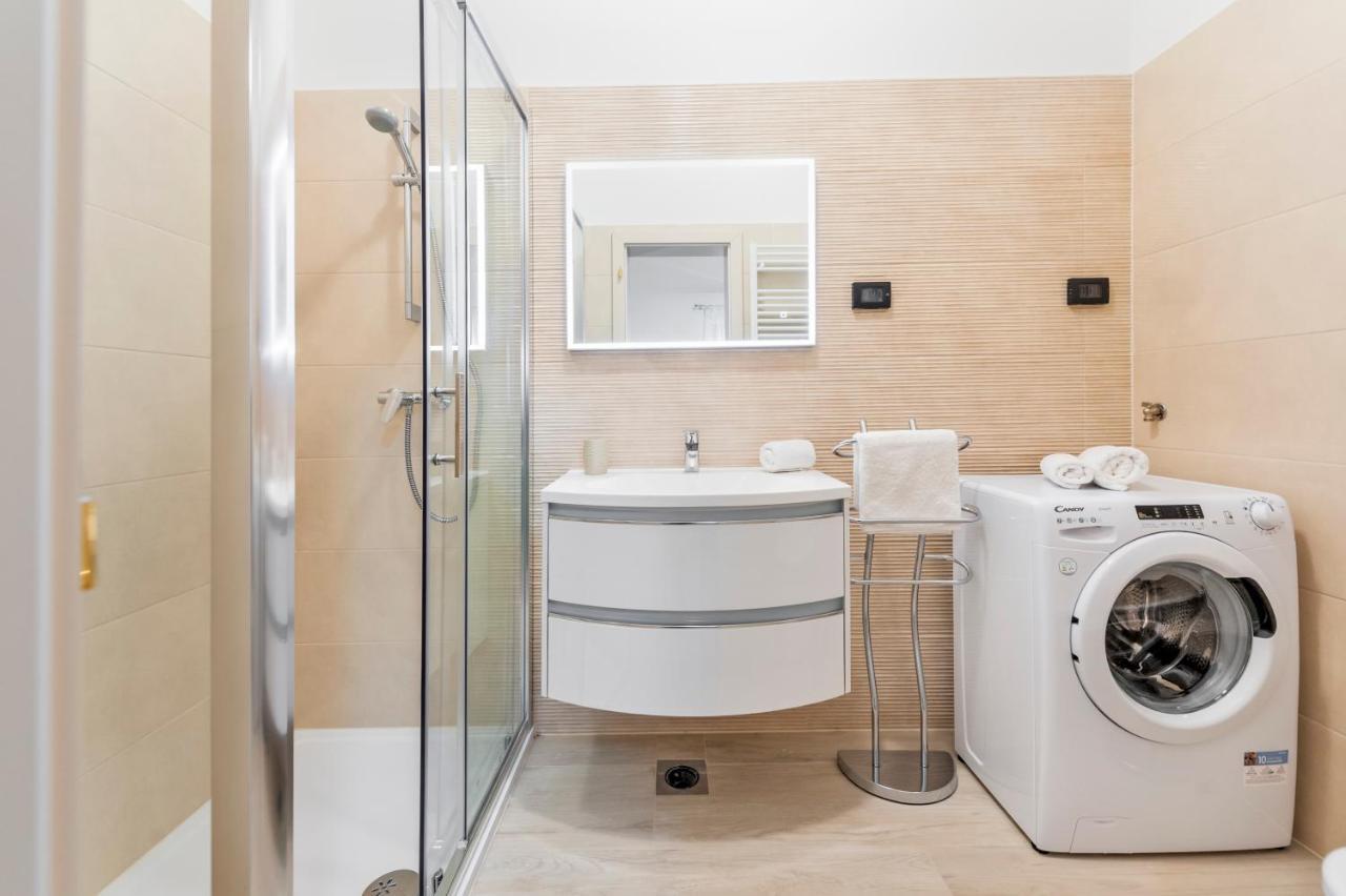 Comfort Apartments Karla ロヴィニ エクステリア 写真